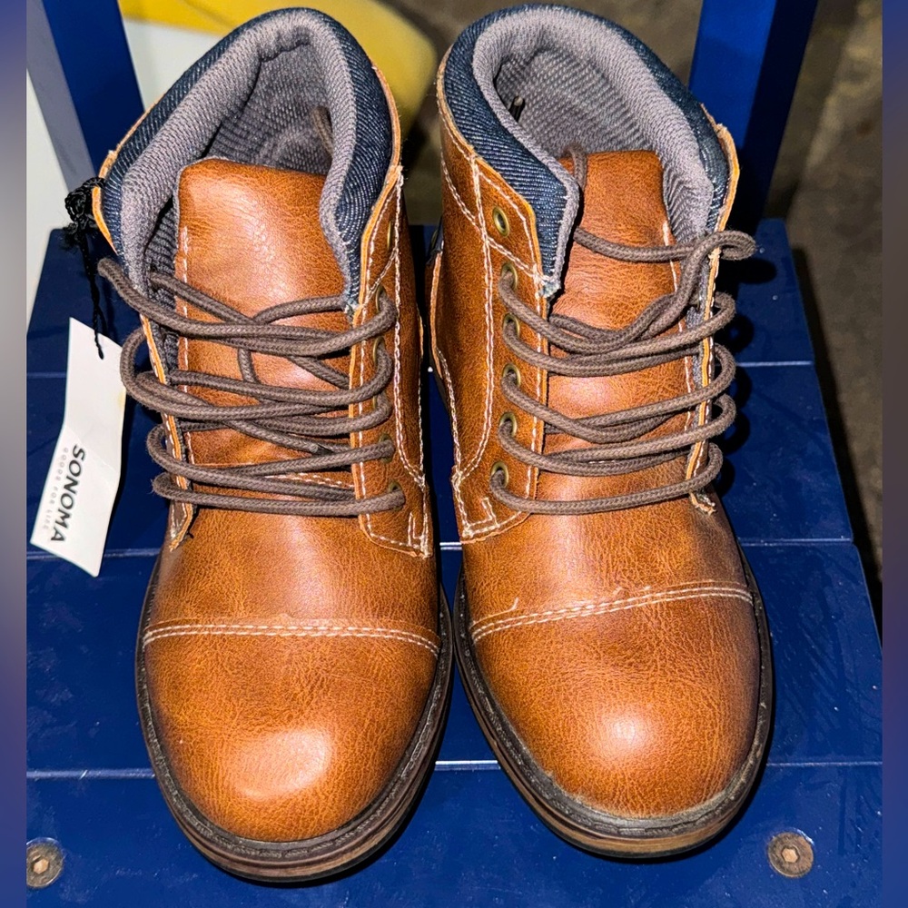 Boys Sonoma boots 1Y NWT